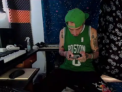 Snapshot of patrik_tattoo_ chatting on 02.10.25 patrik tattoo online show from 02.10.25