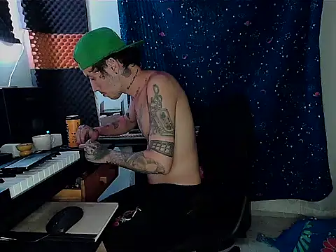 Snapshot of patrik_tattoo_ chatting on 03.03.25 patrik tattoo online show from 03.03.25