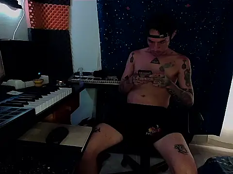 Snapshot of patrik_tattoo_ chatting on 03.05.25 patrik tattoo online show from 03.05.25