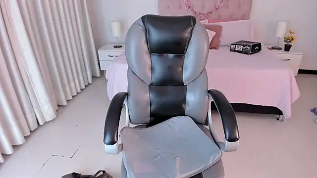 Kitty Pam online show from 02.27.25