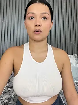 Snapshot of Lola_sweeet18 chatting on 02.25.26 Lola sweeet18 online show from 02.25.26