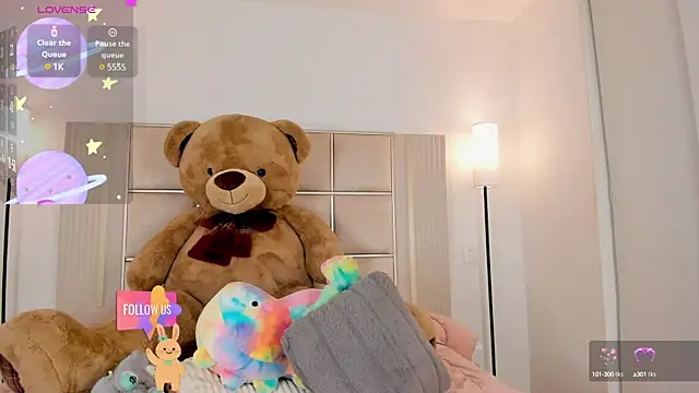 saraamiller  online show from 03.05.25