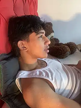 Snapshot of hares_mds chatting on 12.18.25 hares mds online show from 12.18.25