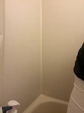 YU-KI00 online show from 11.22.25