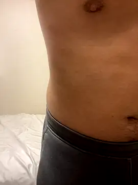 YU-KI00 online show from 12.02.25