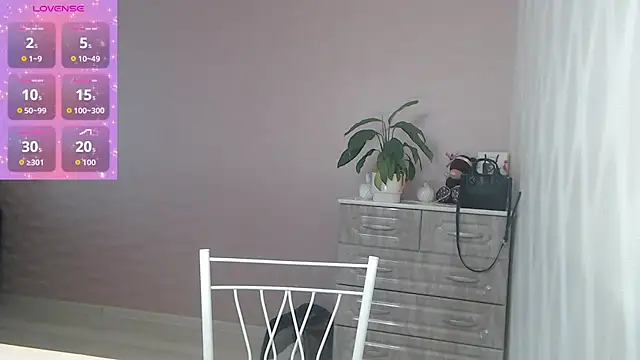 Snapshot of WendyWillson chatting on 11.27.25 WendyWillson online show from 11.27.25