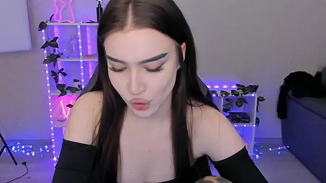 Snapshot of Melanie_N chatting on 12.03.24 Melanie N online show from 12.03.24