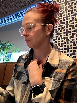 MelodyRoseUk online show from 11.18.25