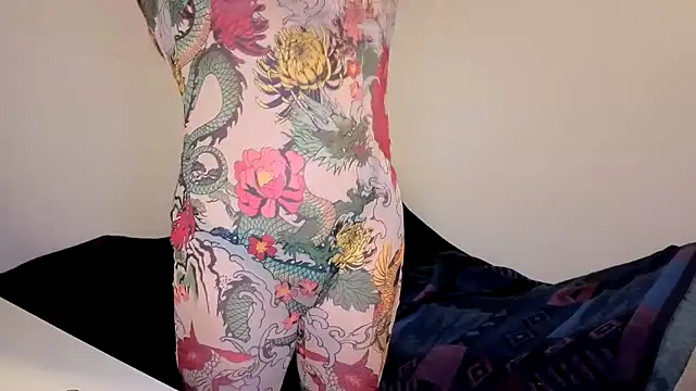 ENGLISHEMILY 69 online show from 12.17.25