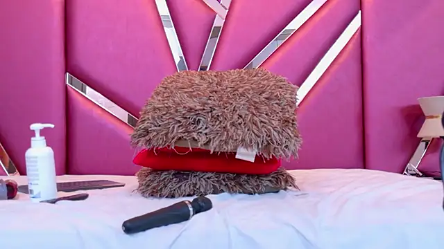 Snapshot of RebecaRelish chatting on 01.29.25 RebecaRelish online show from 01.29.25