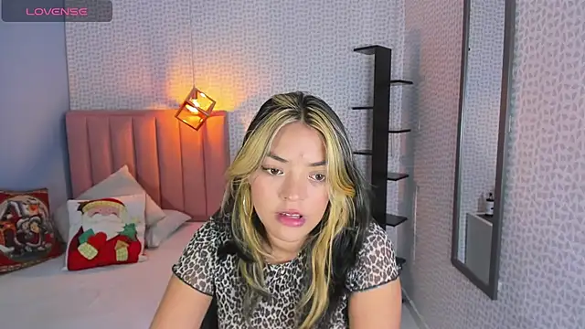 DENISERICHARD2 online show from 12.04.25