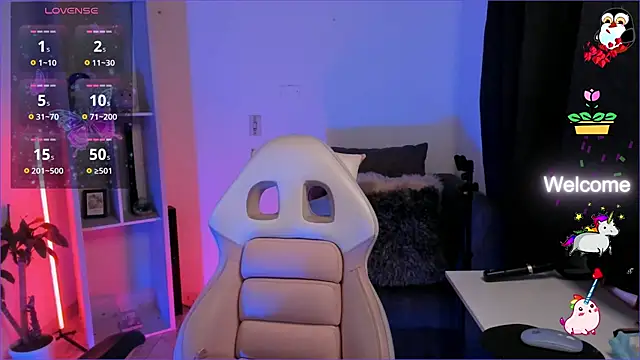 Snapshot of odelei chatting on 11.24.25 odelei online show from 11.24.25