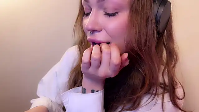 PaulaPratt online show from 01.24.25