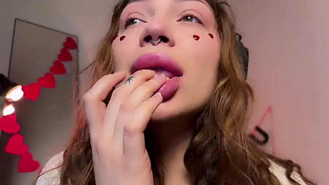 PaulaPratt online show from 02.14.25