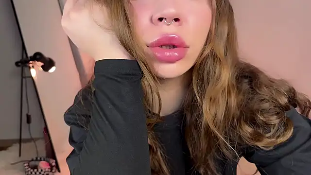 PaulaPratt online show from 03.21.25