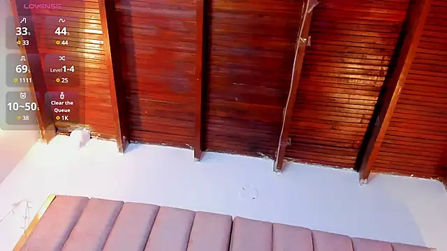 VICTORIA RASH online show from 02.06.25