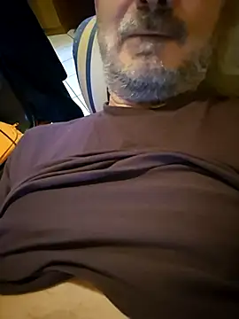 Snapshot of 1talianBeutifulCock chatting on 02.15.26 1talianBeutifulCock online show from 02.15.26