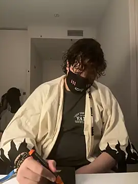 Snapshot of Your_femboy24 chatting on 10.29.25 Your femboy24 online show from 10.29.25