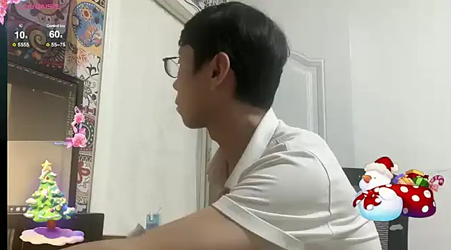 Snapshot of TGH521 chatting on 12.24.24 TGH521 online show from 12.24.24