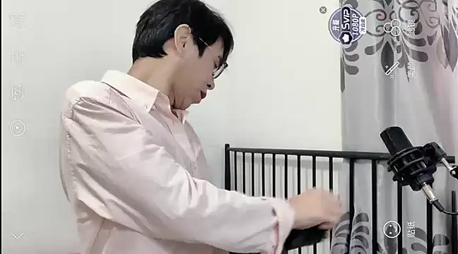 Snapshot of TGH521 chatting on 01.03.25 TGH521 online show from 01.03.25