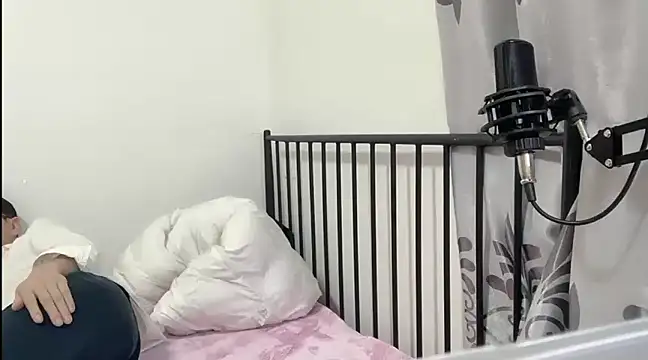 Snapshot of TGH521 chatting on 01.11.25 TGH521 online show from 01.11.25