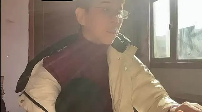 Snapshot of TGH521 chatting on 01.20.25 TGH521 online show from 01.20.25