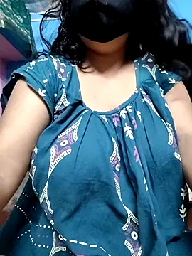 BERRY 00 online show from 10.03.25