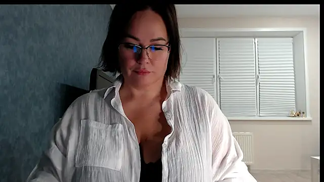 Nora Star online show from 03.22.26