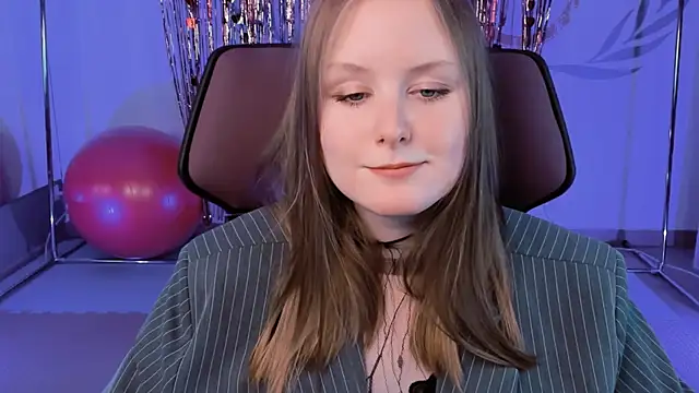 VivienLeeigh online show from 02.16.25