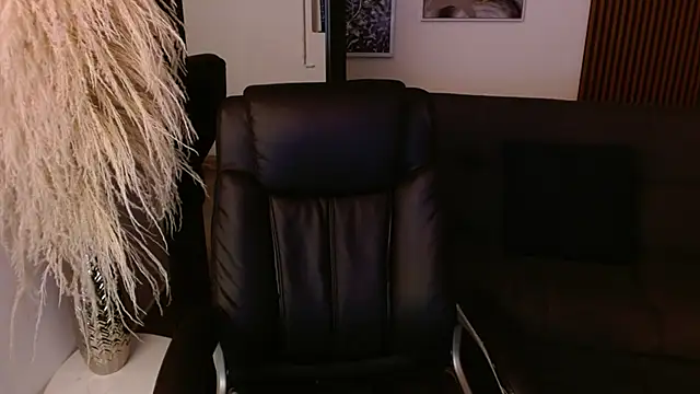 crimson tati  online show from 12.10.24