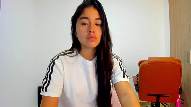 AriaMontgomery online show from 04.15.26