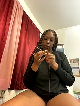 Snapshot of MsSapPhire500 chatting on 09.11.25 MsSapPhire500 online show from 09.11.25