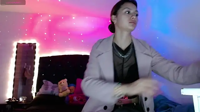 holy juli online show from 01.17.25