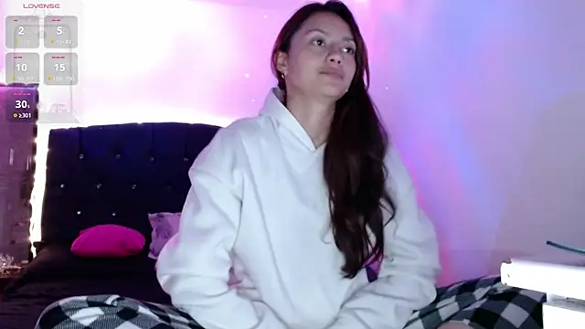 holy juli online show from 01.21.25