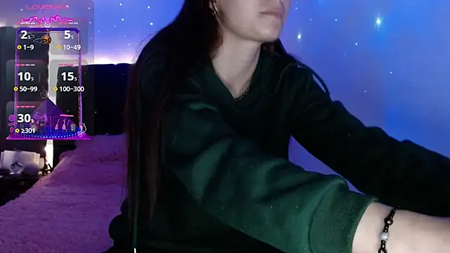 holy juli online show from 03.04.25