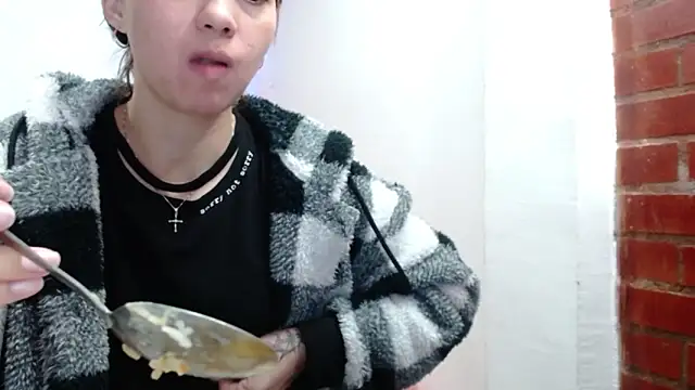 holy juli online show from 03.13.26