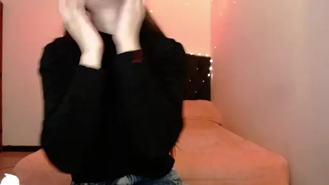 holy juli online show from 03.28.26