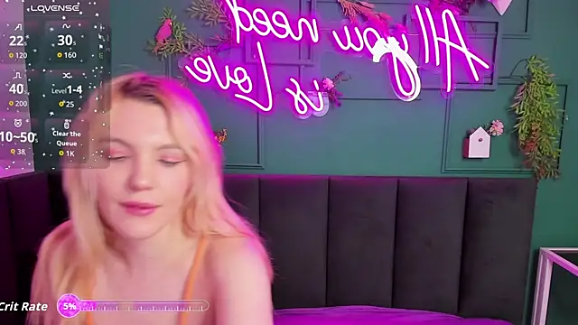 Fluffy Monica online show from 04.10.26