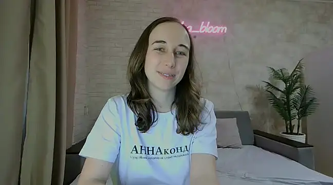Anika bloom online show from 02.03.25