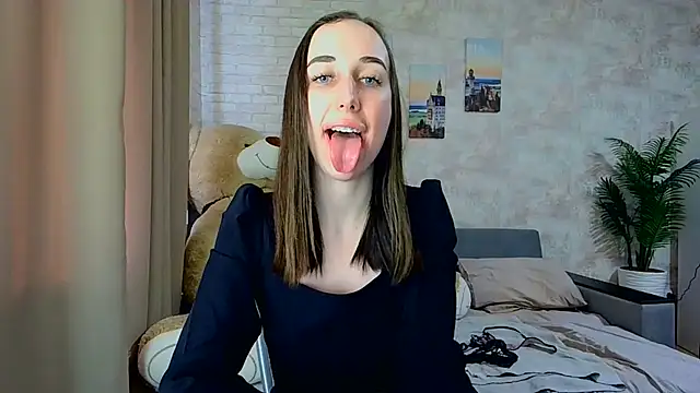 Snapshot of Anika_bloom chatting on 02.02.26 Anika bloom online show from 02.02.26