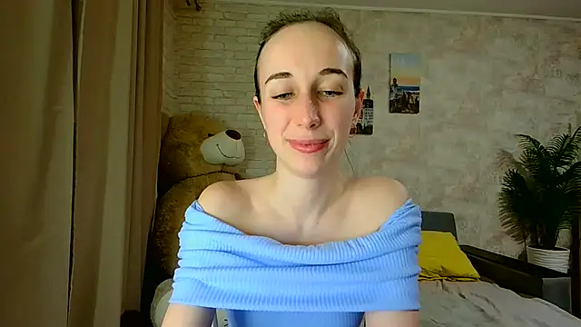 Snapshot of Anika_bloom chatting on 02.16.26 Anika bloom online show from 02.16.26