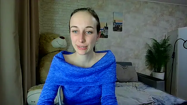 Snapshot of Anika_bloom chatting on 03.10.26 Anika bloom online show from 03.10.26