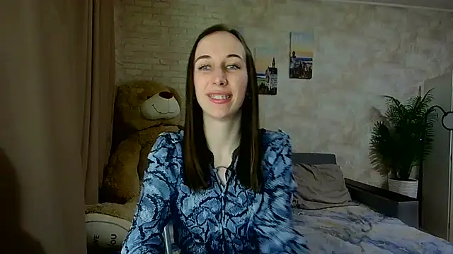 Snapshot of Anika_bloom chatting on 03.13.26 Anika bloom online show from 03.13.26