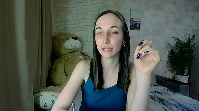 Snapshot of Anika_bloom chatting on 03.15.26 Anika bloom online show from 03.15.26