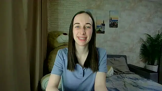 Snapshot of Anika_bloom chatting on 03.17.26 Anika bloom online show from 03.17.26