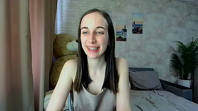 Snapshot of Anika_bloom chatting on 03.23.26 Anika bloom online show from 03.23.26