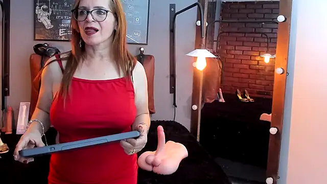 Snapshot of Samantha_mature56 chatting on 03.11.25 Samantha mature56 online show from 03.11.25