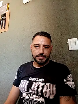 P4uzud4O online show from 04.17.26