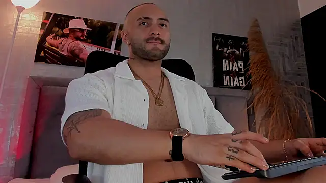 Snapshot of JeanColleman chatting on 09.24.25 JeanColleman online show from 09.24.25