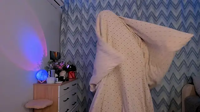 Tate Angel online show from 01.22.25